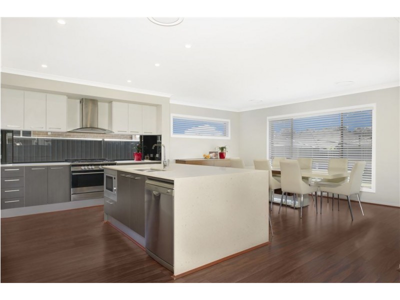 6 Benalla Cove, Harrington Park NSW 2567