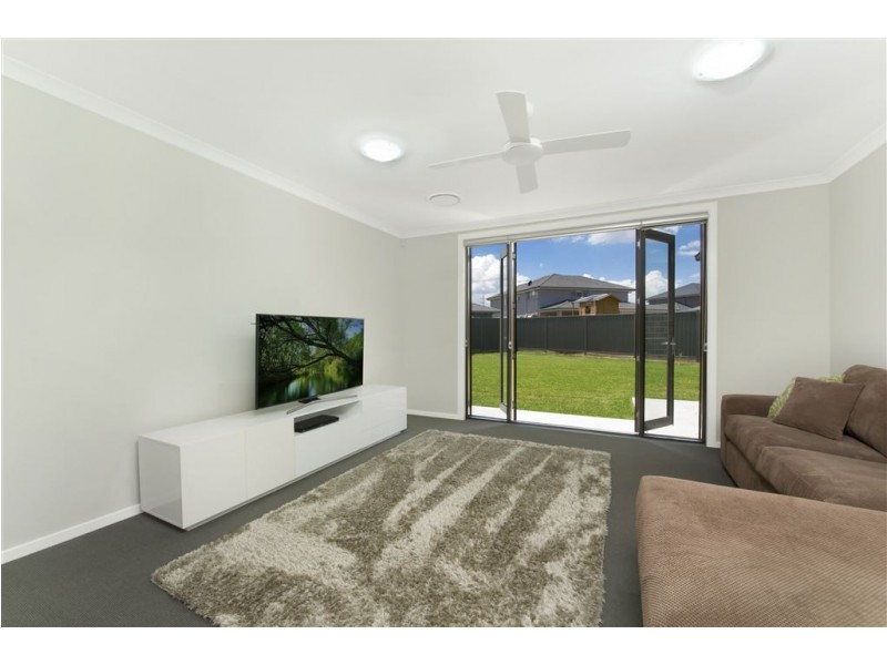 6 Benalla Cove, Harrington Park NSW 2567