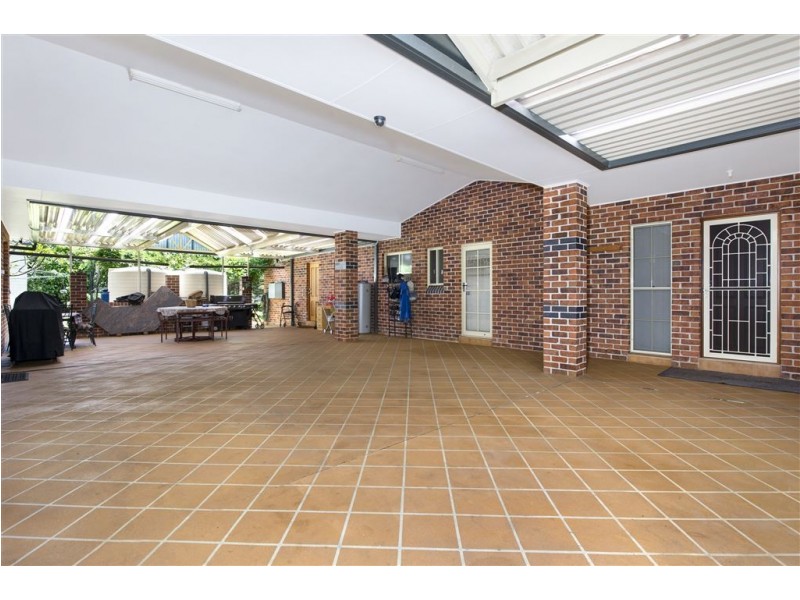 8 Zouch Road, Denham Court NSW 2565