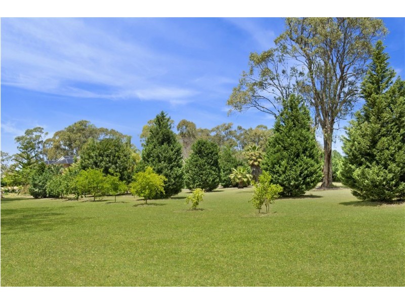 8 Zouch Road, Denham Court NSW 2565