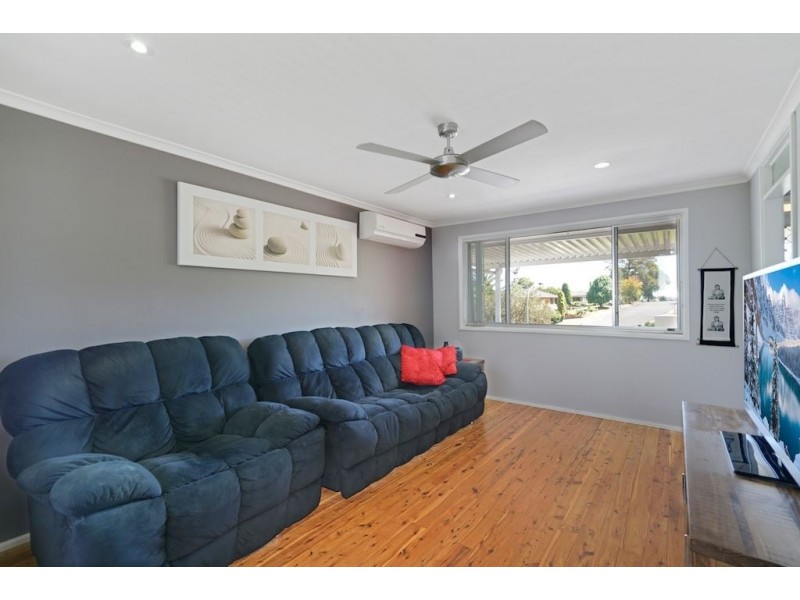 4 Oak Place, Bradbury NSW 2560