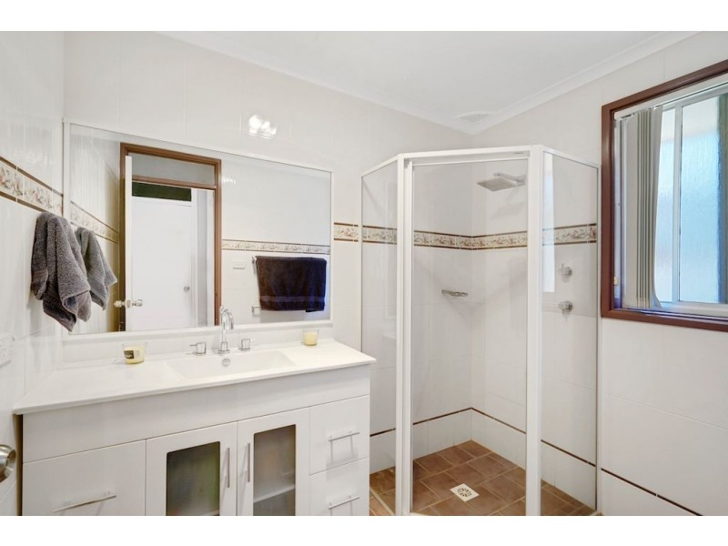 4 Oak Place, Bradbury NSW 2560