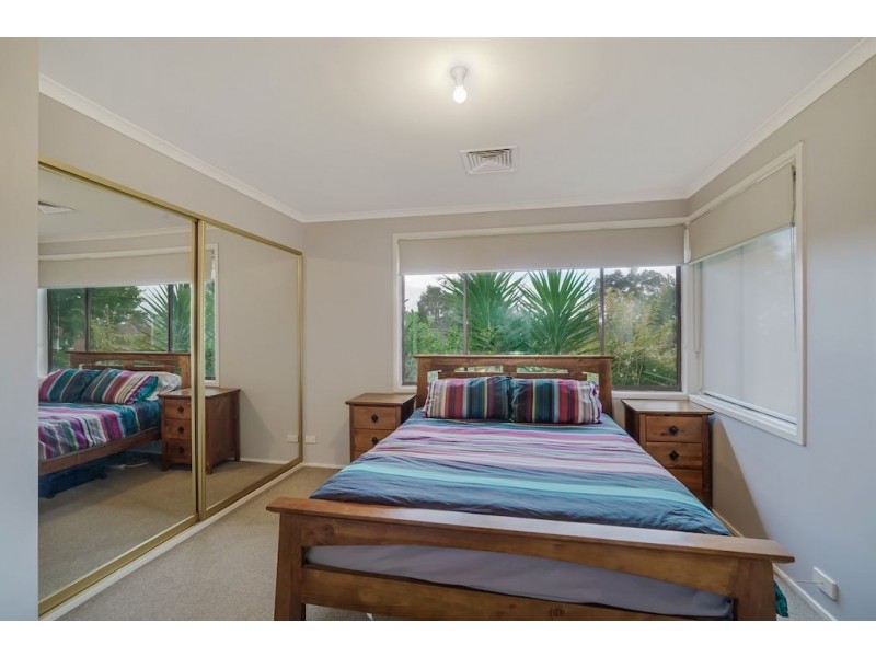 10 Trebbiano Place, Eschol Park NSW 2558