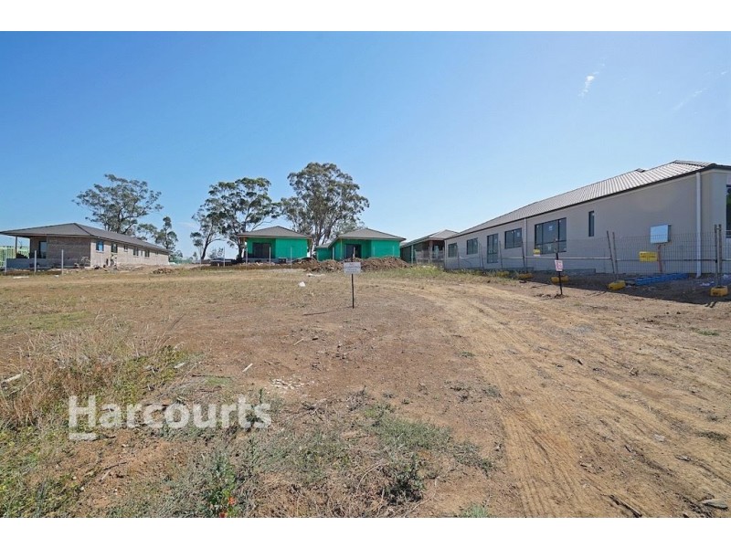 11 Gracie Road, Elderslie NSW 2570