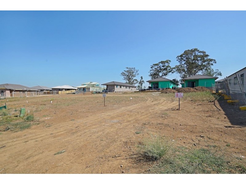 11 Gracie Road, Elderslie NSW 2570