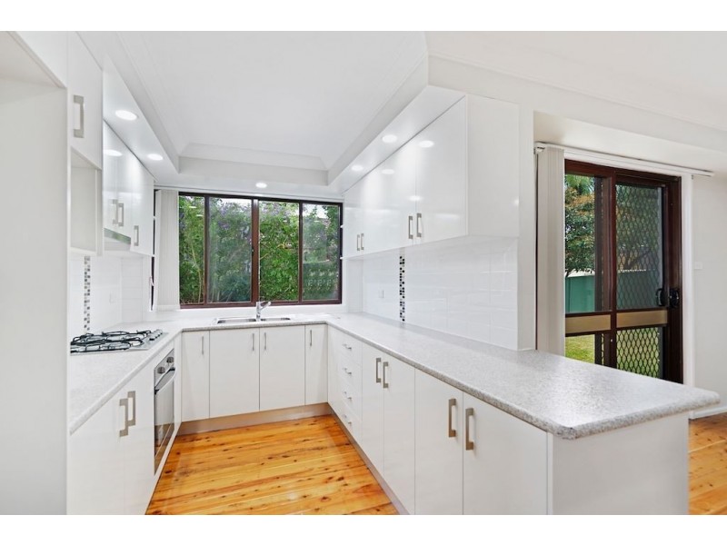 4 Arran Place, St Andrews NSW 2566
