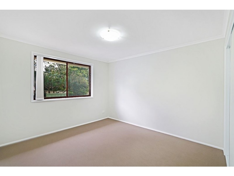 4 Arran Place, St Andrews NSW 2566