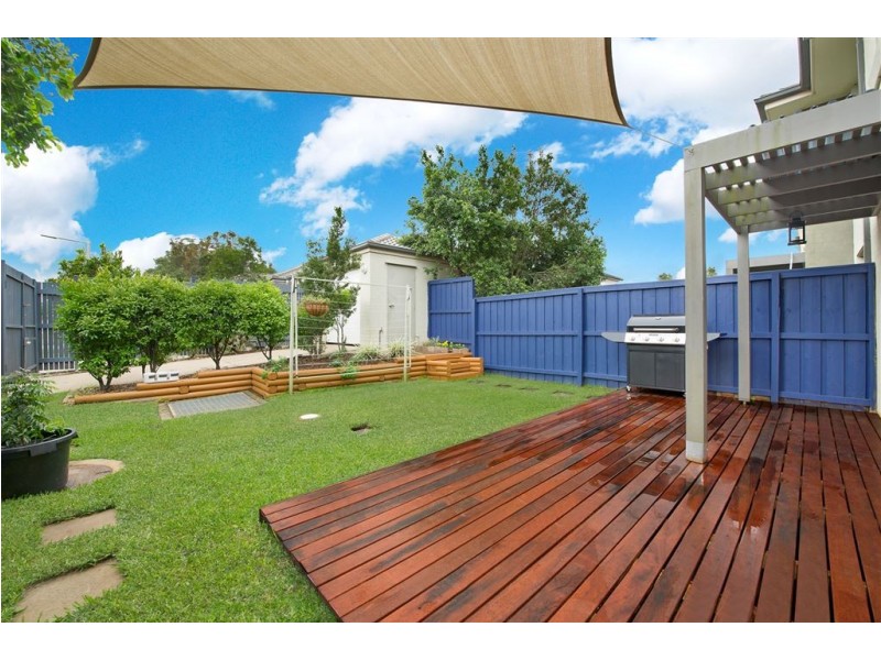 43 Hadlow Avenue, Glenfield NSW 2167