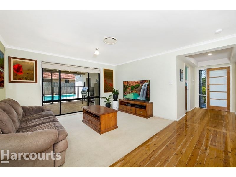 16 Englorie Park Drive, Glen Alpine NSW 2560