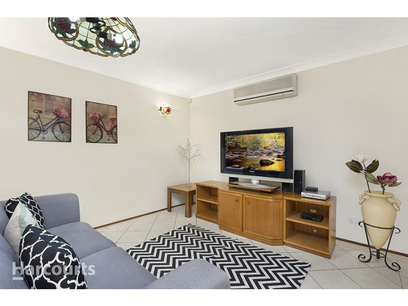 32 Abington Crescent, Glen Alpine NSW 2560