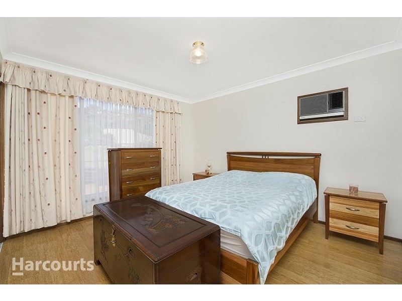 32 Abington Crescent, Glen Alpine NSW 2560