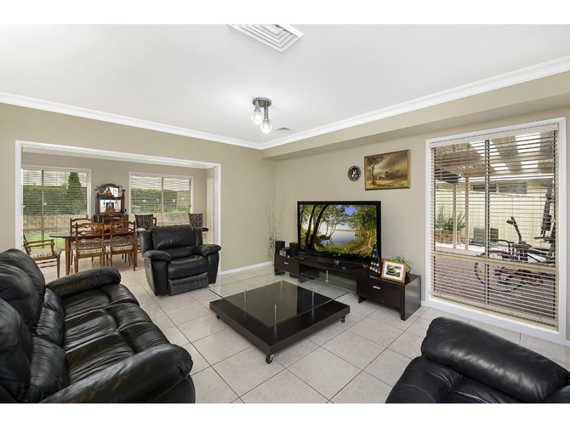 69 Glen Alpine Drive, Glen Alpine NSW 2560