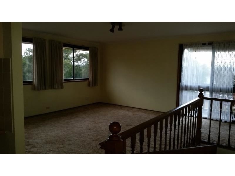 9 Aberdeen Road, St Andrews NSW 2566