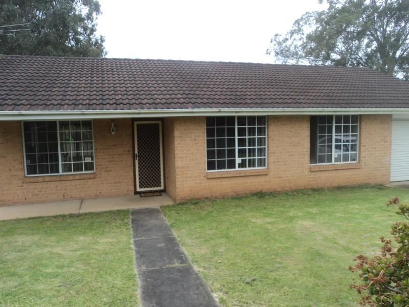 7 Valinda Crescent, Campbelltown NSW 2560