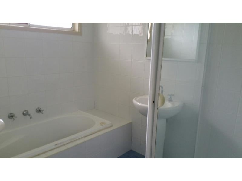 7 Valinda Crescent, Campbelltown NSW 2560