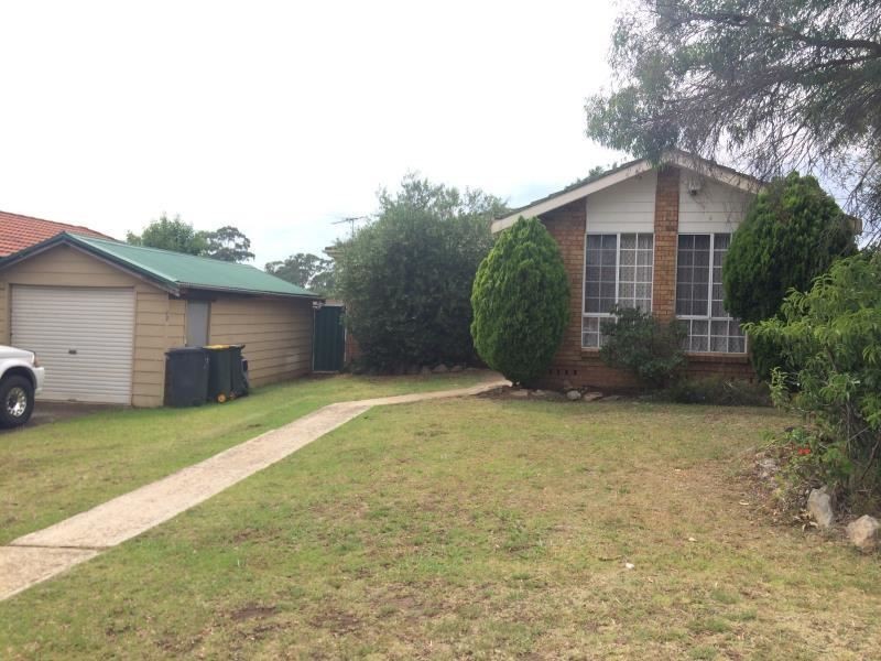 19 Holman Place, St Helens Park NSW 2560