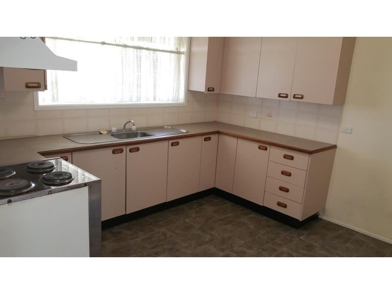 19 Holman Place, St Helens Park NSW 2560
