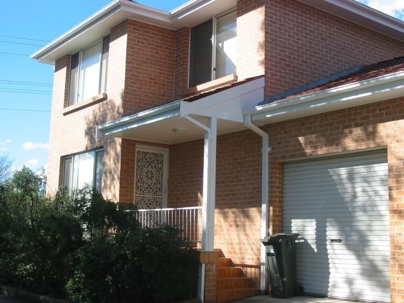 1/55 Sturt Street, Campbelltown NSW 2560