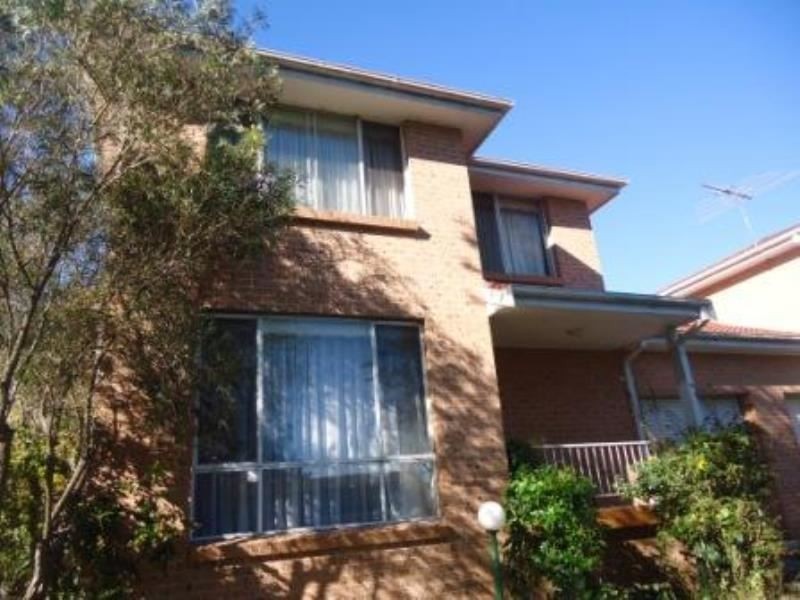 1/55 Sturt Street, Campbelltown NSW 2560