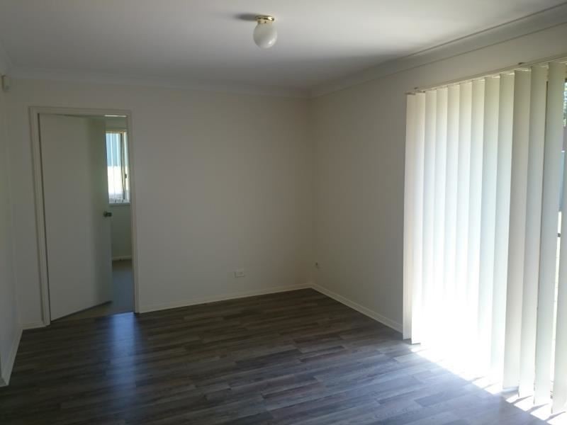 47 Clennam Ave, Ambarvale NSW 2560