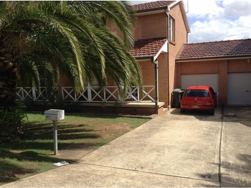 8/7 Susan Place, Minto NSW 2566