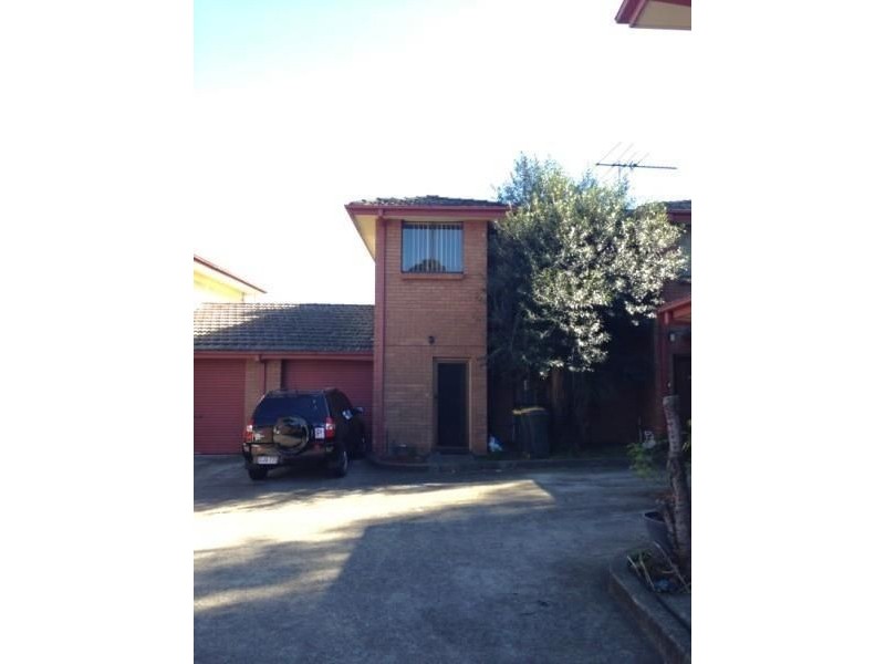 7/80 Fields Rd, Macquarie Fields NSW 2564