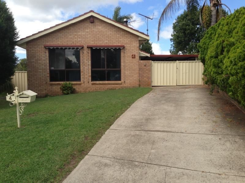 4 MAME PLACE, Kearns NSW 2558
