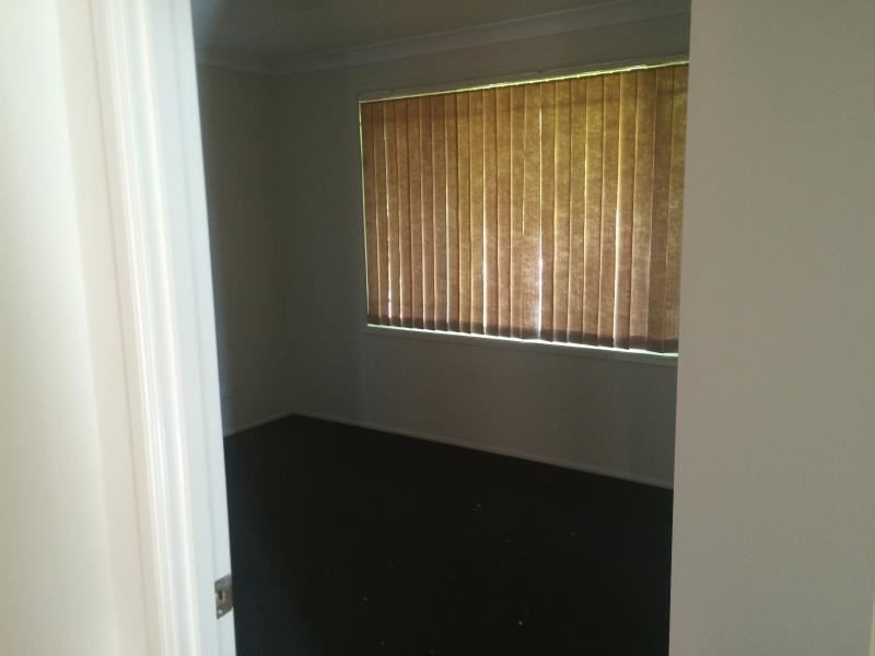 11 Boongarry Street, St Helens Park NSW 2560