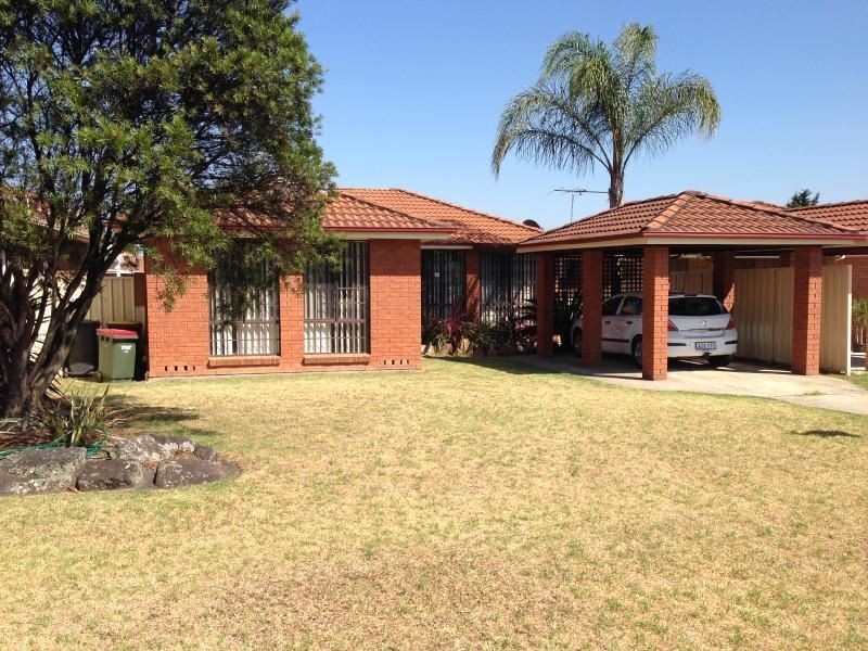 10 Kenny Cl, St Helens Park NSW 2560