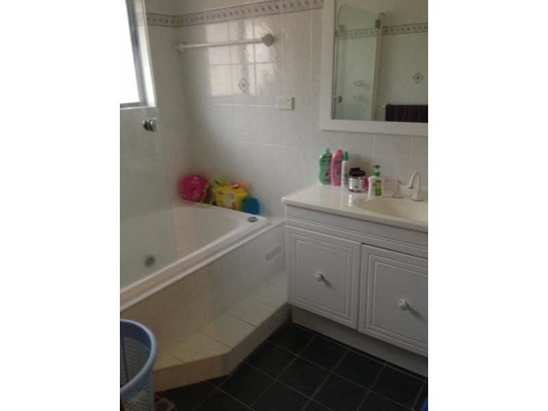 5 Palomino Close, Eagle Vale NSW 2558