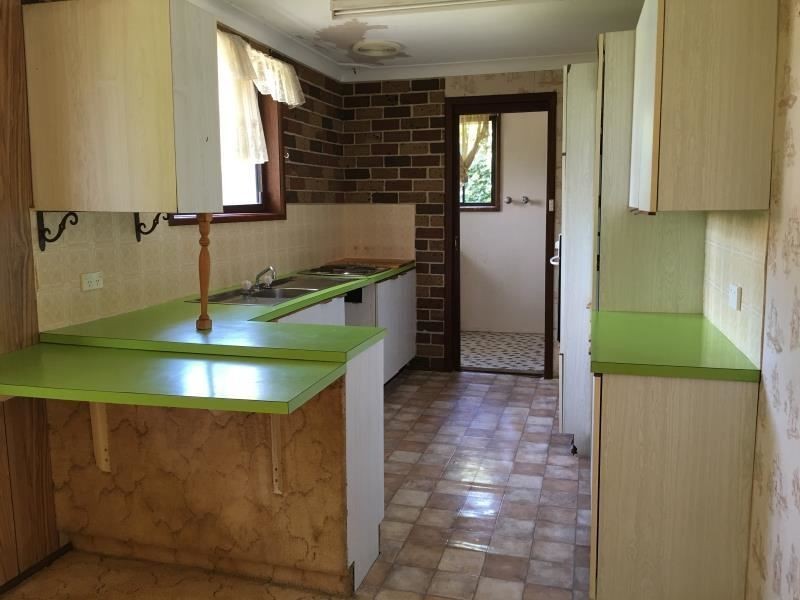 35 WANDARRA CRES, Bradbury NSW 2560