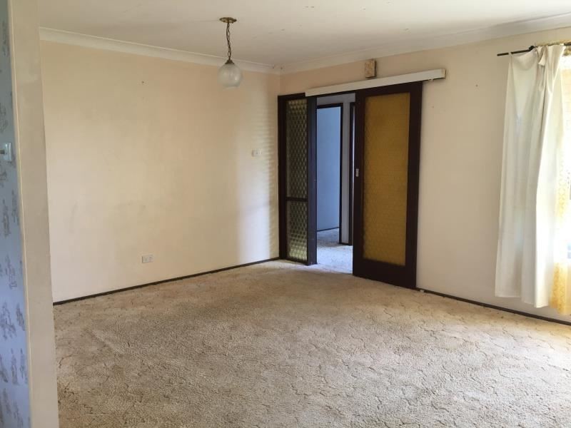 35 WANDARRA CRES, Bradbury NSW 2560