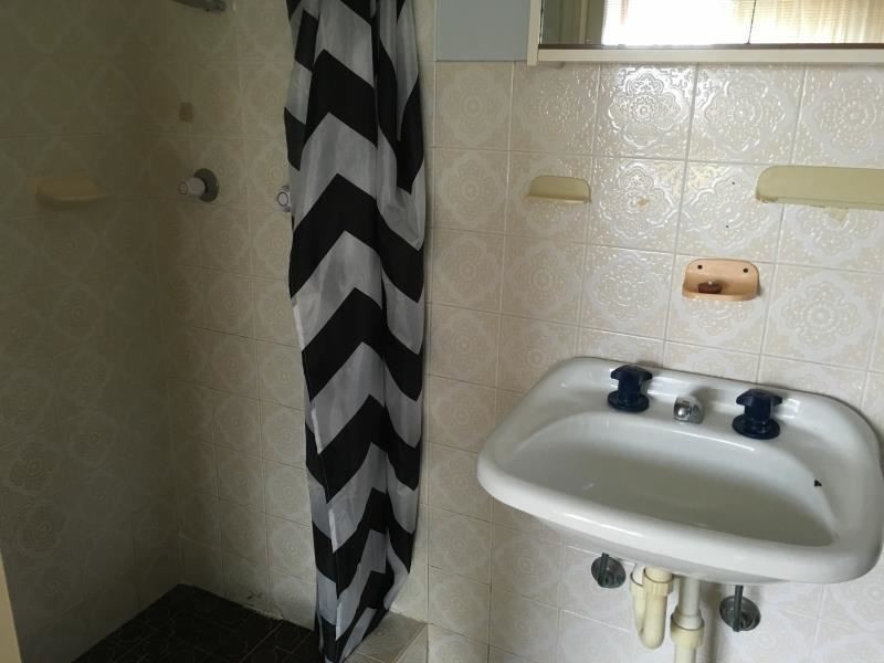 35 WANDARRA CRES, Bradbury NSW 2560