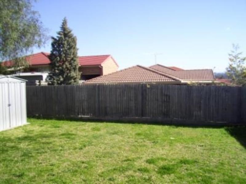 8 SMART CLOSE, Minto NSW 2566