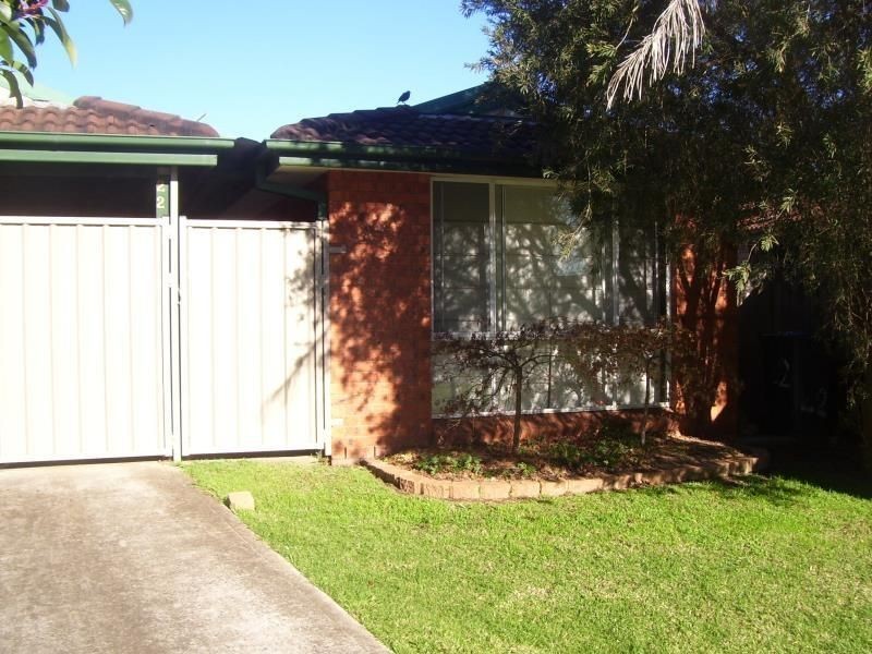 22 Mundarda Pl, St Helens Park NSW 2560
