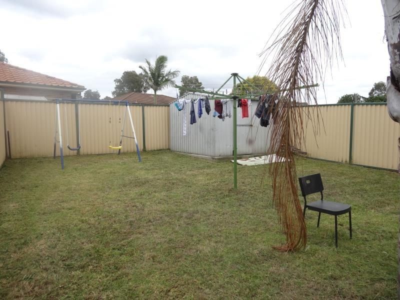 7A VALENTINE PL, Rosemeadow NSW 2560