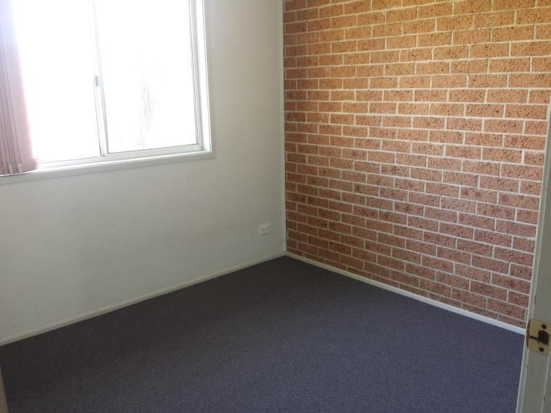 7A VALENTINE PL, Rosemeadow NSW 2560