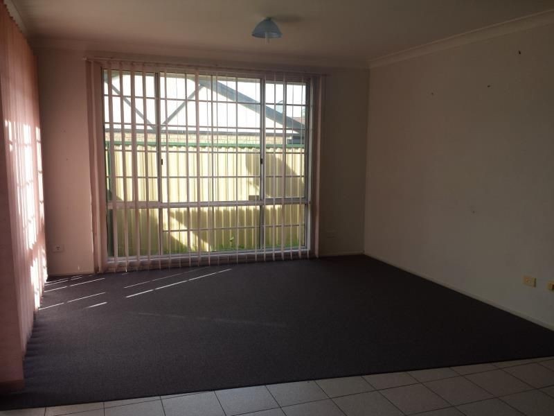 7A VALENTINE PL, Rosemeadow NSW 2560