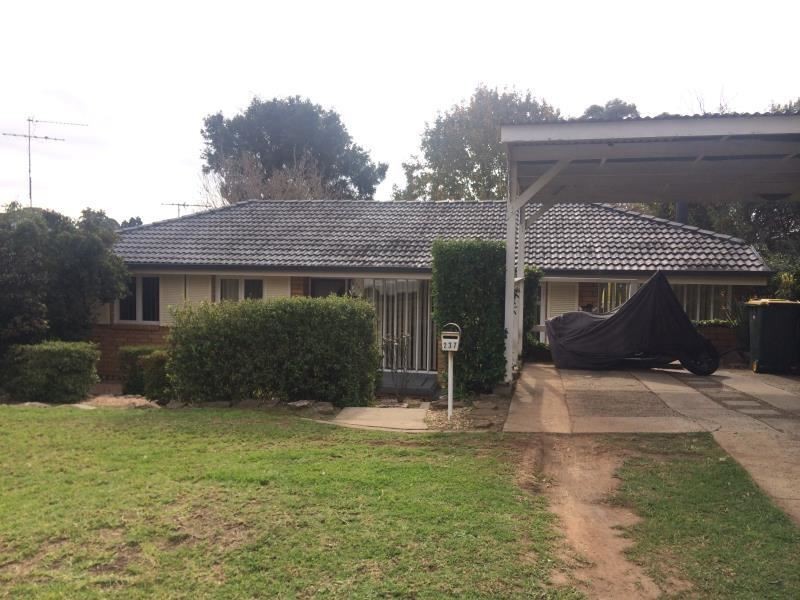 237 St Johns Road, Bradbury NSW 2560