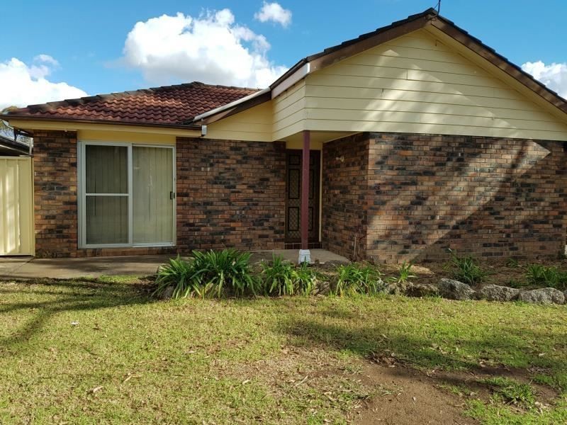 1 Edmund Place, Rosemeadow NSW 2560
