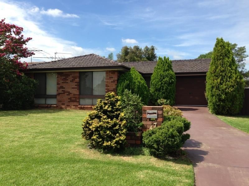 47 DEBENHAM AVE, Leumeah NSW 2560