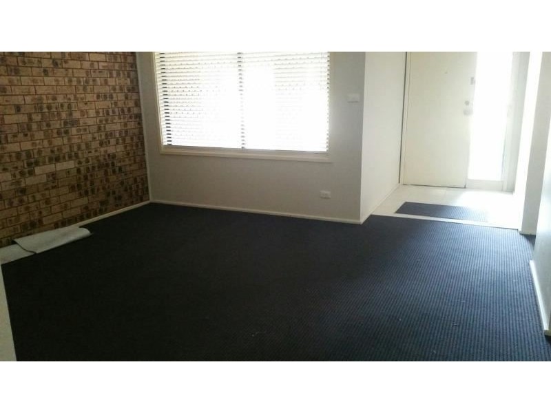 2/24 Hunter Street, Campbelltown NSW 2560