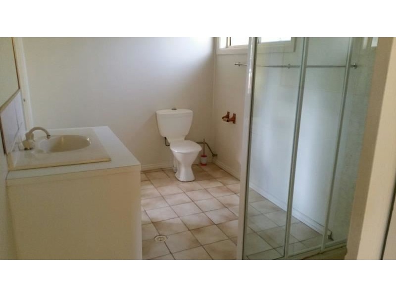 4 Uther Ave, Bradbury NSW 2560