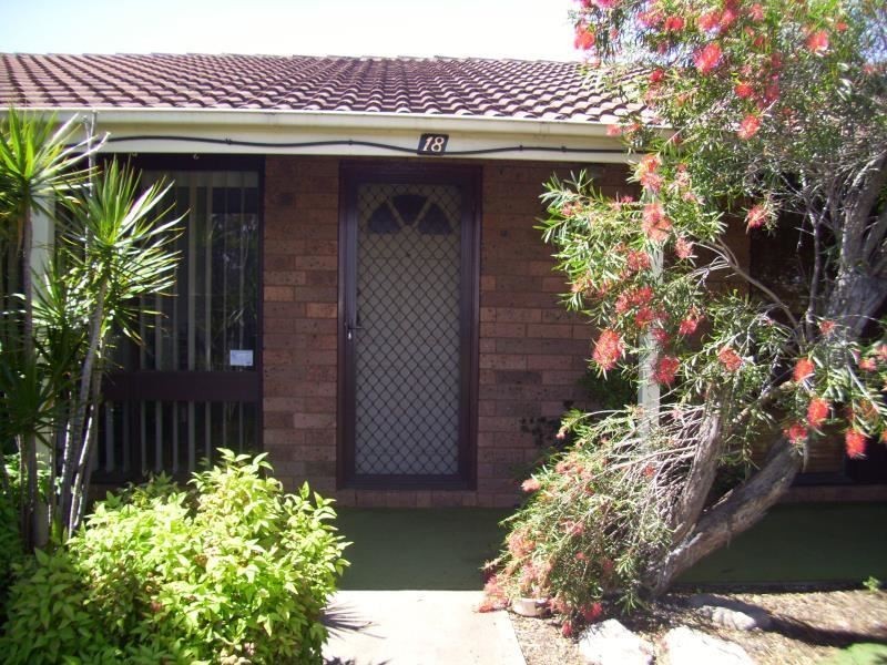 18/56 Woodhouse Drive, Ambarvale NSW 2560