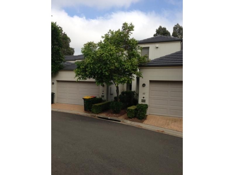 15 Jane Jarvis Way, Macquarie Links NSW 2565