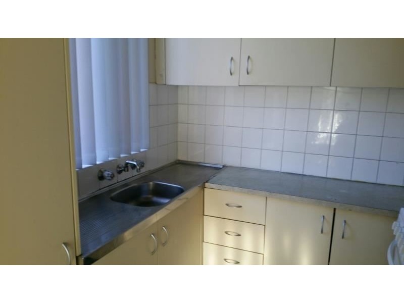 1/34 Moore St, Campbelltown NSW 2560