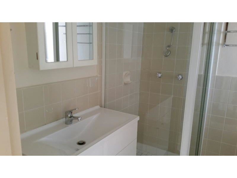1/34 Moore St, Campbelltown NSW 2560