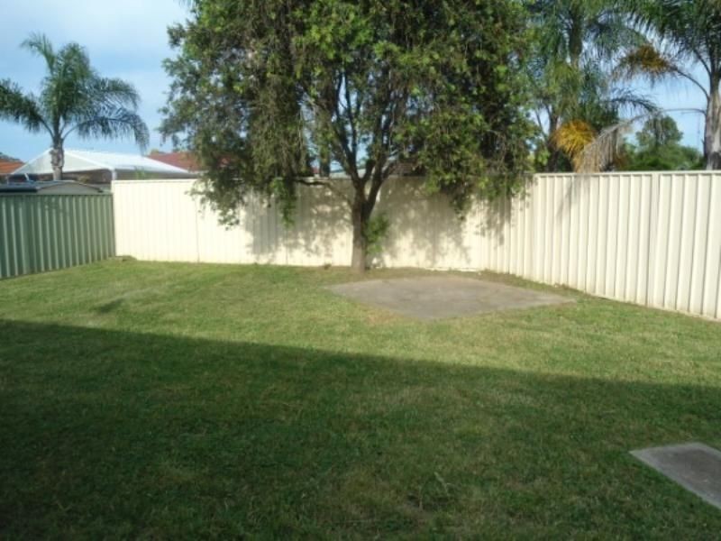 262 COPPERFIELD DRIVE, Rosemeadow NSW 2560