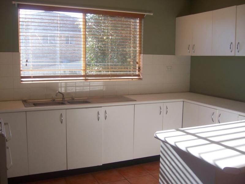 1/49 Diamontina Avenue, Kearns NSW 2558