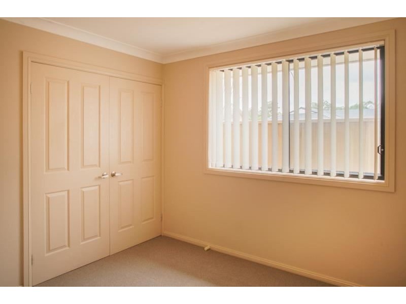 1A Edmund Place, Rosemeadow NSW 2560